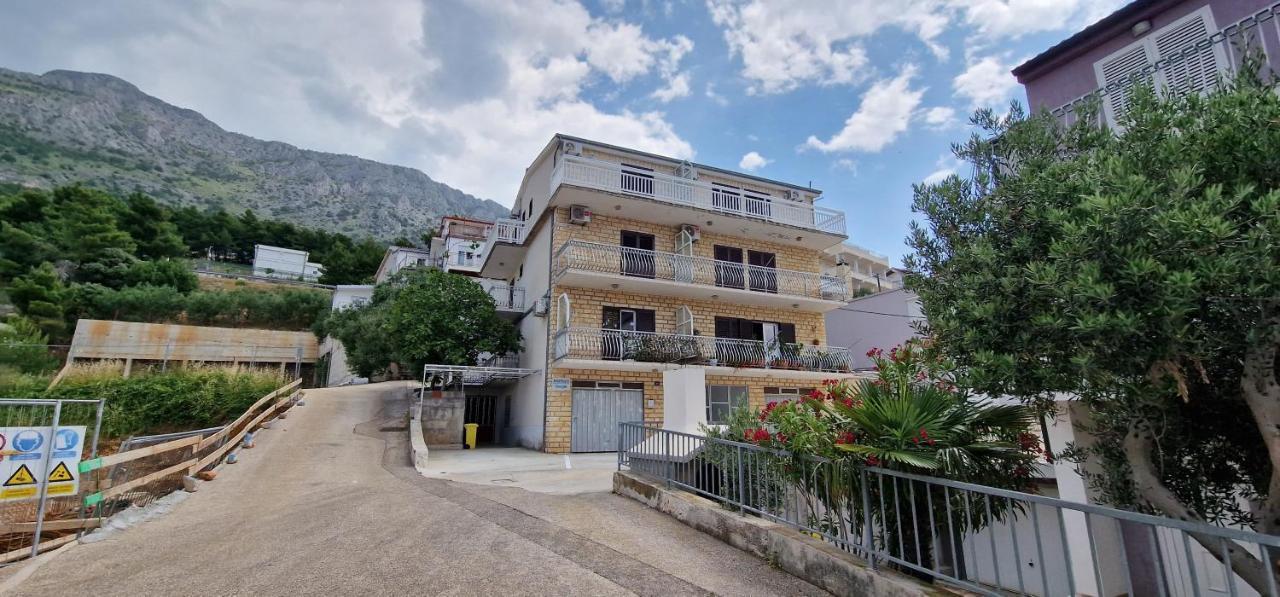 Apartments Duvnjak Omis Bagian luar foto
