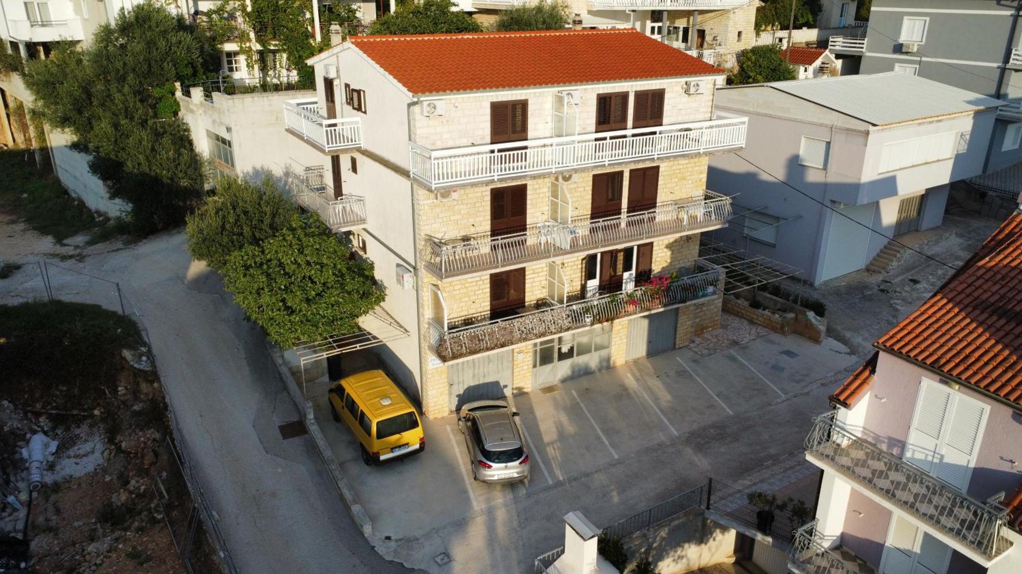 Apartments Duvnjak Omis Bagian luar foto