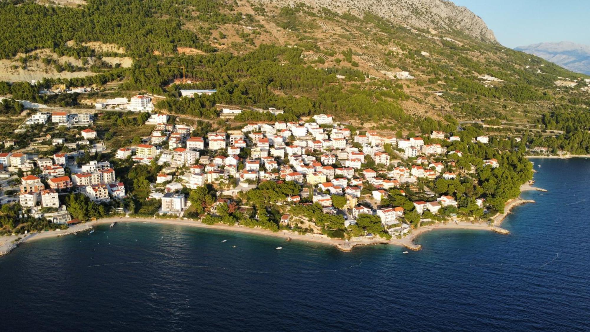 Apartments Duvnjak Omis Bagian luar foto